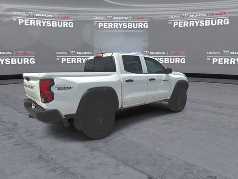 Used 2024 Chevrolet Colorado Trail Boss w/ Technology Package AWD/4WD image 8