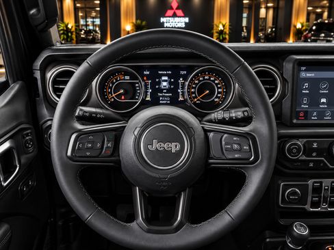Used 2023 Jeep Wrangler Unlimited Sport AWD/4WD image 16