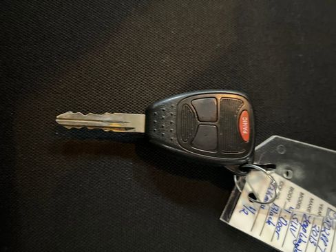 Used 2013 Jeep Wrangler Unlimited Sahara w/ Connectivity Group AWD/4WD image 32