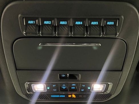 Used 2024 Ford F350 Platinum image 41