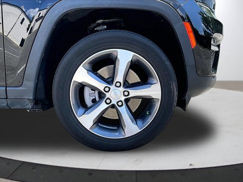 Used 2023 Jeep Grand Cherokee 4WD 4xe image 34