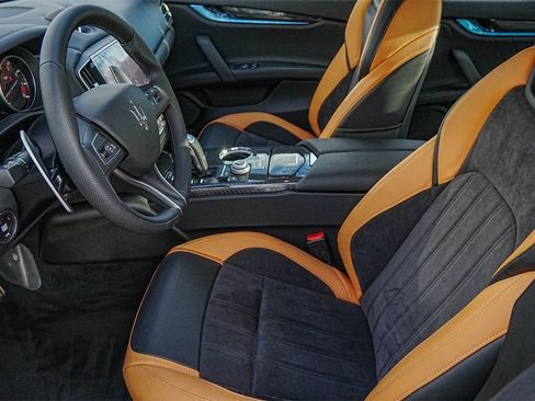 Used 2024 Maserati Ghibli Trofeo image 10