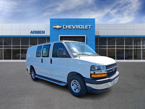Certified 2024 Chevrolet Express 2500 w/ Driver Convenience Package RWD image 4