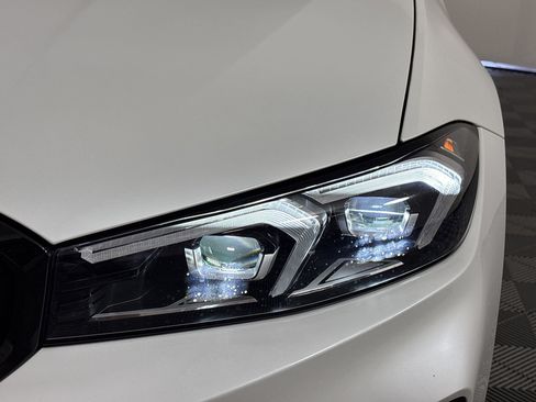 Used 2023 BMW 330i Sedan w/ Premium Package RWD image 12
