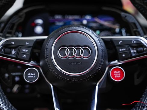 Used 2018 Audi R8 V10 w/ Carbon Exterior Package AWD/4WD image 78