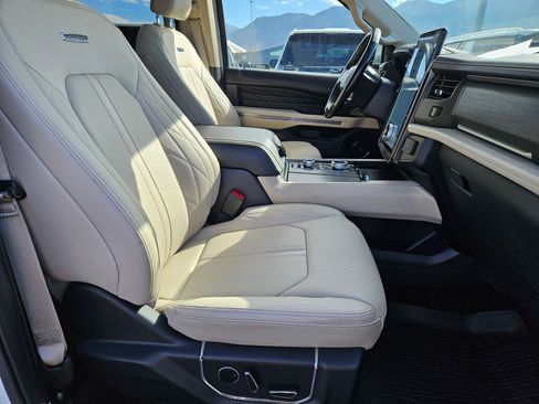Used 2023 Ford Expedition Max Platinum AWD/4WD image 32