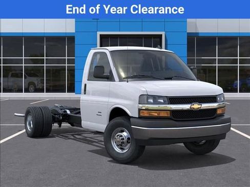 New 2025 Chevrolet Express 3500 w/ Power Convenience Package image 7