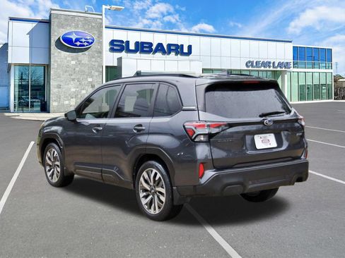 Used 2025 Subaru Forester Touring AWD/4WD image 4