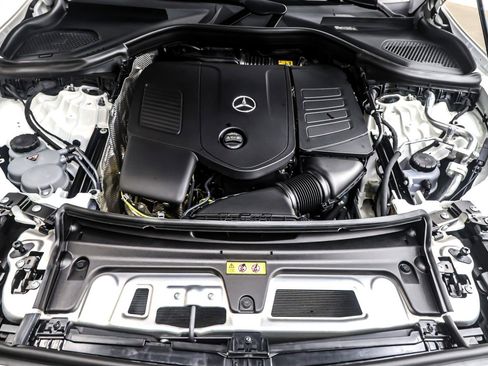 Certified 2025 Mercedes-Benz GLC 300 image 12