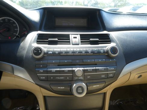 Used 2011 Honda Accord LX image 17