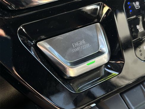 Used 2025 GMC Sierra 2500 Denali w/ Technology Package image 18