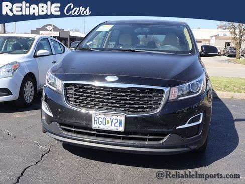 Used 2019 Kia Sedona LX image 11