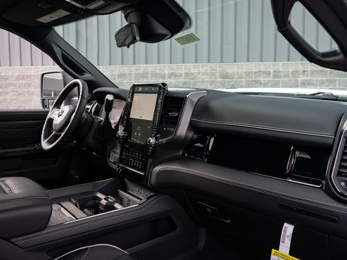 New 2026 RAM 2500 Limited AWD/4WD image 38