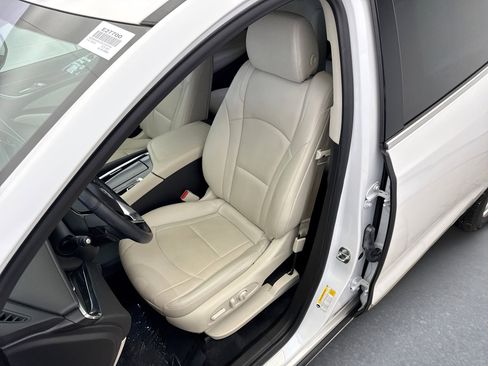 Used 2023 Buick Enclave Essence w/ Experience Buick Package image 11