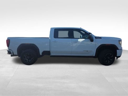 Used 2021 GMC Sierra 2500 AT4 w/ AT4 Premium Plus Package image 10