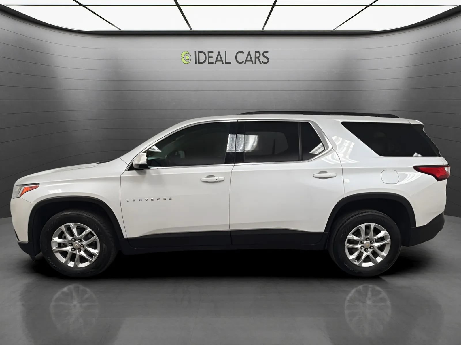 Used 2019 Chevrolet Traverse LT FWD image 8