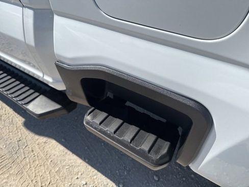 Used 2024 Ford F250 XLT w/ FX4 Off-Road Package image 14