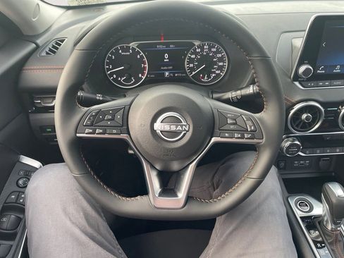 New 2025 Nissan Sentra SR w/ Midnight Edition image 18