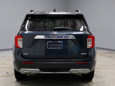 Certified 2022 Ford Explorer XLT w/ Equipment Group 202A image 12