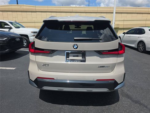 Used 2026 BMW X1 xDrive28i AWD/4WD image 3