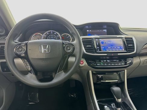 Used 2017 Honda Accord EX image 25