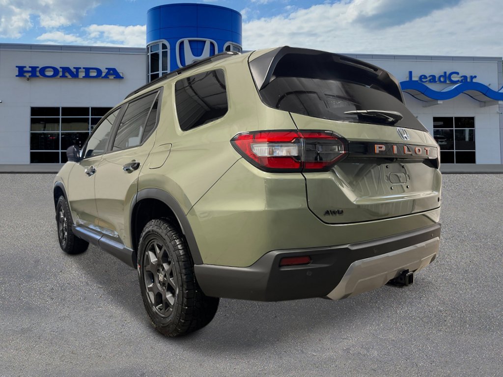 New 2026 Honda Pilot TrailSport image 3