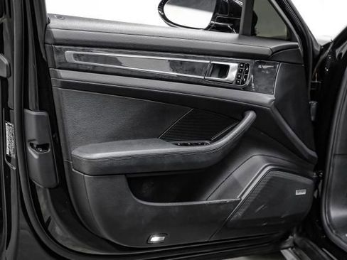 Used 2017 Porsche Panamera 4S image 52