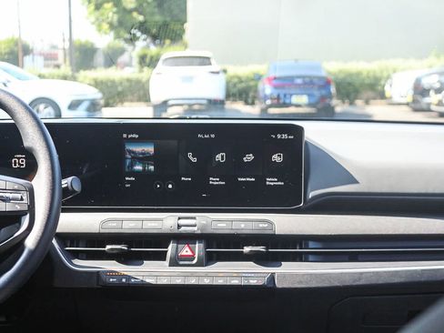 Used 2025 Kia K4 FWD image 17
