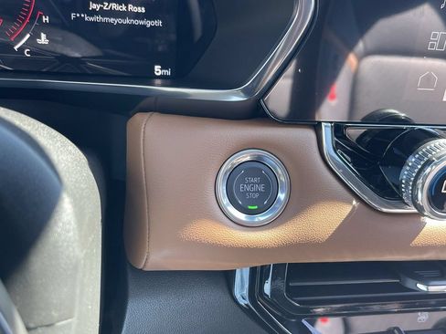 New 2026 GMC Canyon AT4 w/ Technology Plus Package AWD/4WD image 17