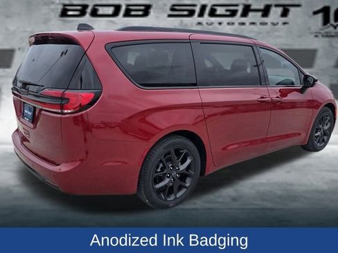 New 2026 Chrysler Pacifica Select w/ S Appearance Package image 6