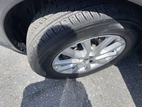 Used 2020 Nissan Rogue SV FWD image 26