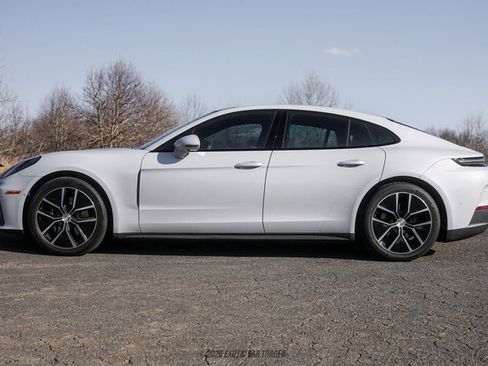 Used 2024 Porsche Panamera 4 w/ Premium Package image 3