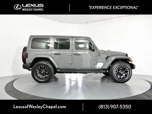 Used 2020 Jeep Wrangler Unlimited Sahara image 4