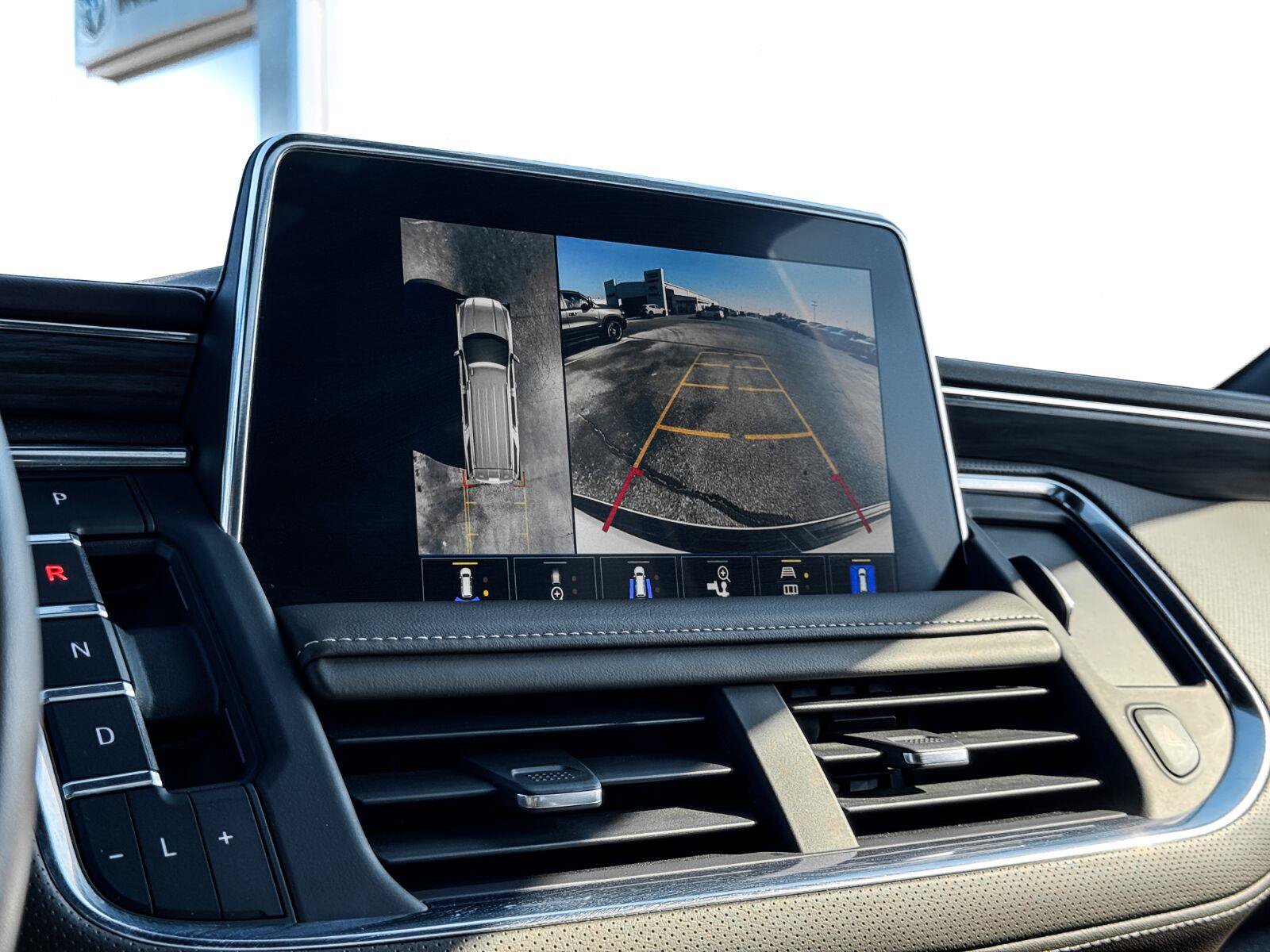 Used 2023 GMC Yukon SLT w/ SLT Premium Package RWD image 20