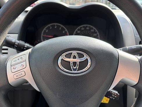 Used 2013 Toyota Corolla LE image 16