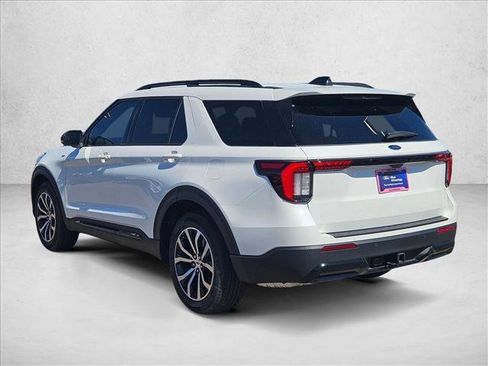Certified 2025 Ford Explorer ST-Line w/ Premium Package RWD image 9