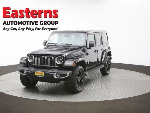 Used 2025 Jeep Wrangler Unlimited Sahara image 54