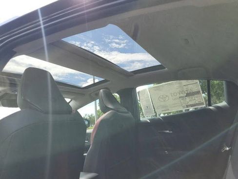 New 2025 Toyota Prius Plug-In Hybrid image 16