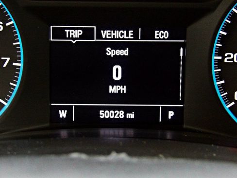 Used 2019 Chevrolet Equinox LS FWD image 14