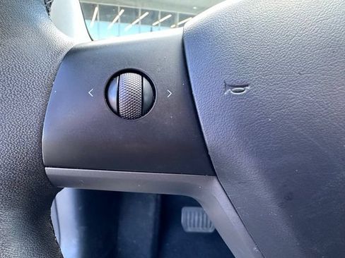 Used 2023 Tesla Model 3 Standard Range RWD image 19