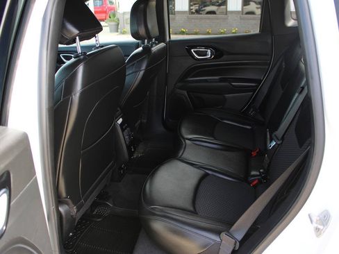 Used 2022 Jeep Compass Latitude w/ Convenience Group AWD/4WD image 9