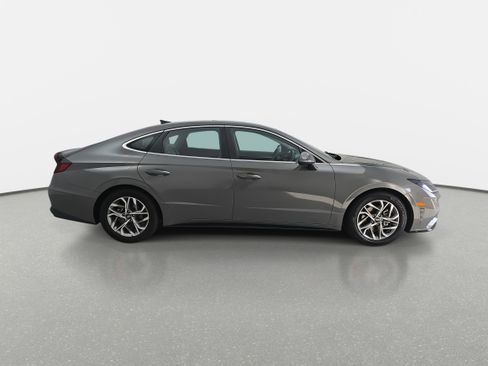 Used 2022 Hyundai Sonata SEL w/ Convenience Package image 4