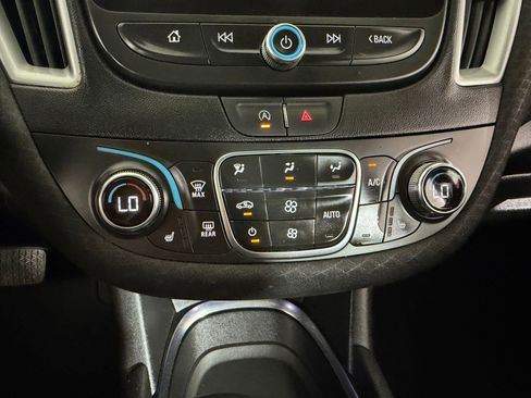 Used 2023 Chevrolet Malibu LT FWD image 15