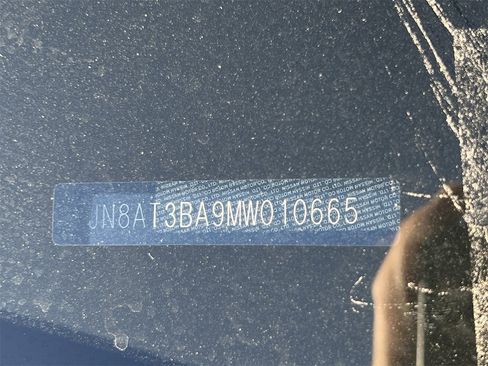 Certified 2021 Nissan Rogue SV image 12