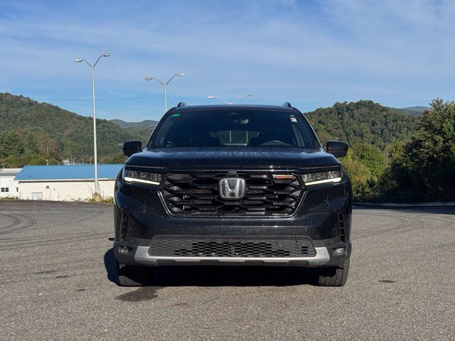 Used 2025 Honda Pilot TrailSport image 26
