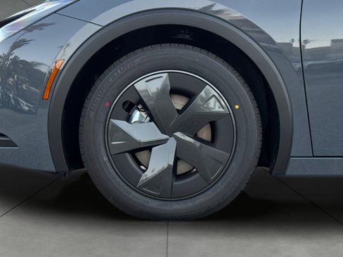 New 2026 Toyota Prius Plug-In Hybrid image 32