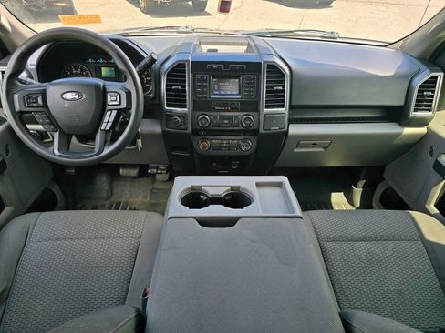 Used 2016 Ford F150 XLT AWD/4WD image 5