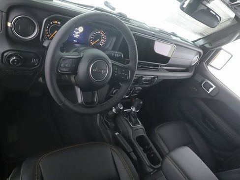 New 2026 Jeep Gladiator Sport image 17