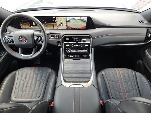 Certified 2025 Nissan Armada PRO-4X AWD/4WD image 11