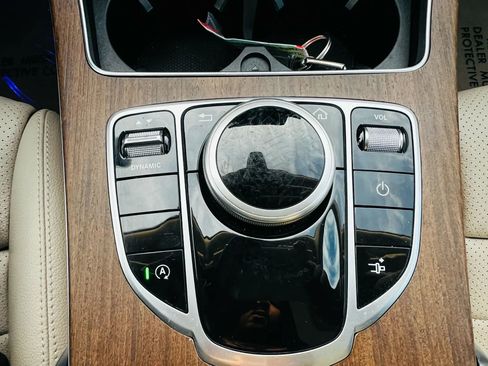 Used 2019 Mercedes-Benz C 300 4MATIC Coupe image 19